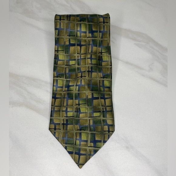 J. Garcia Surprise Package Collection 35 100% silk necktie - Picture 1 of 4